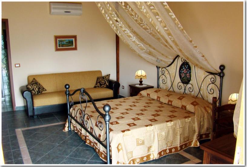 Agriturismo Ghiritina Francavilla di Sicilia Kamer foto