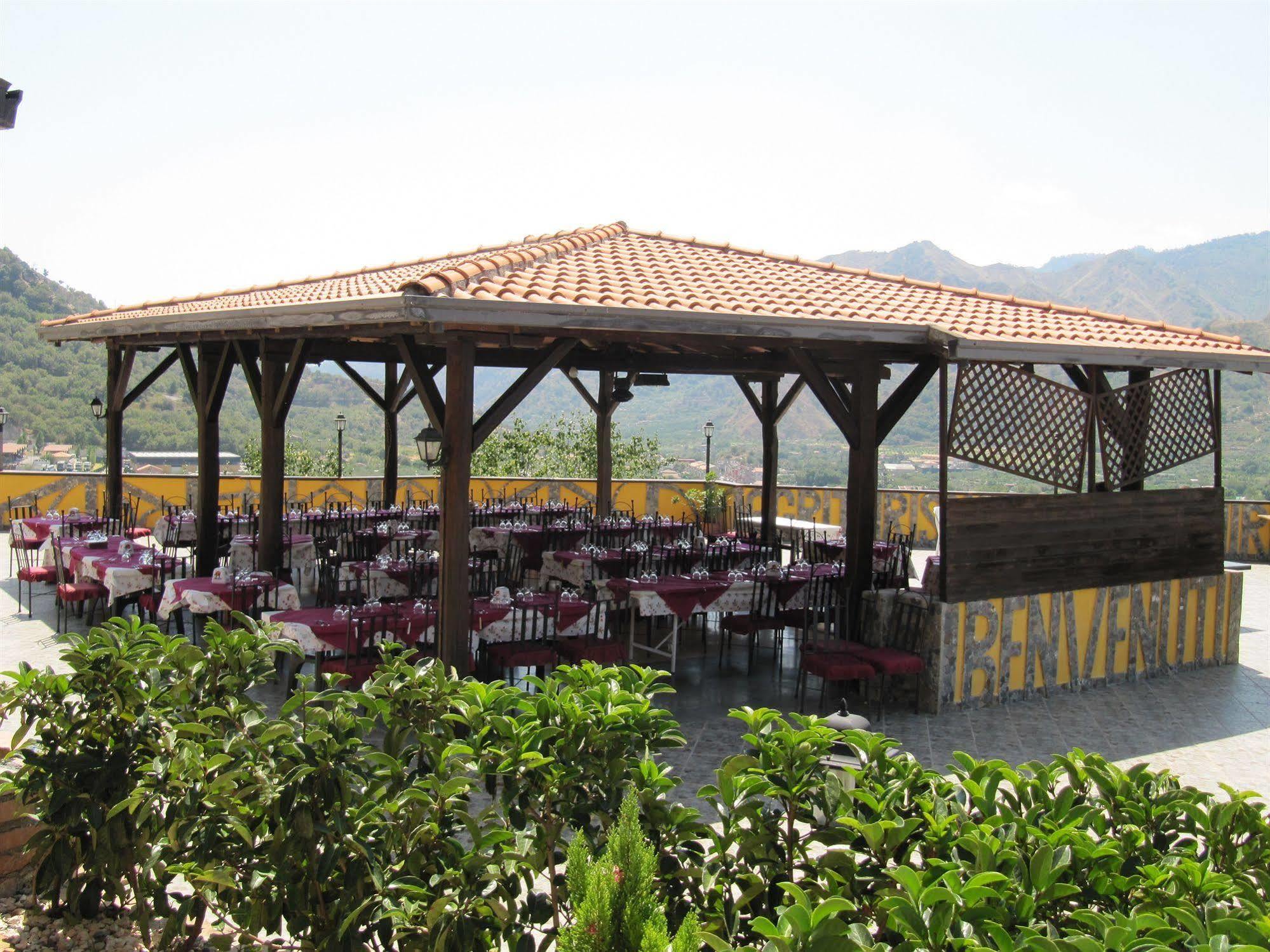 Agriturismo Ghiritina Francavilla di Sicilia Buitenkant foto