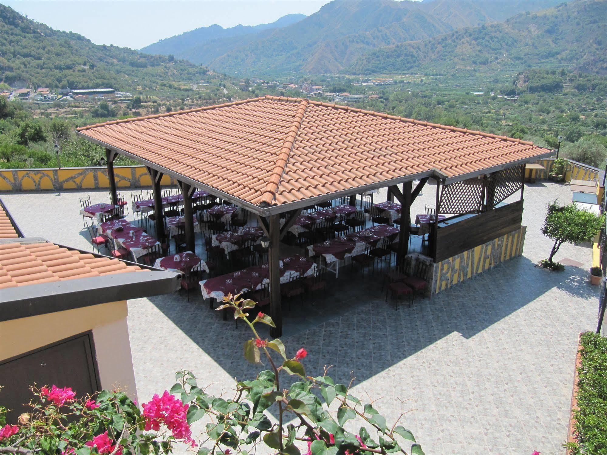 Agriturismo Ghiritina Francavilla di Sicilia Buitenkant foto